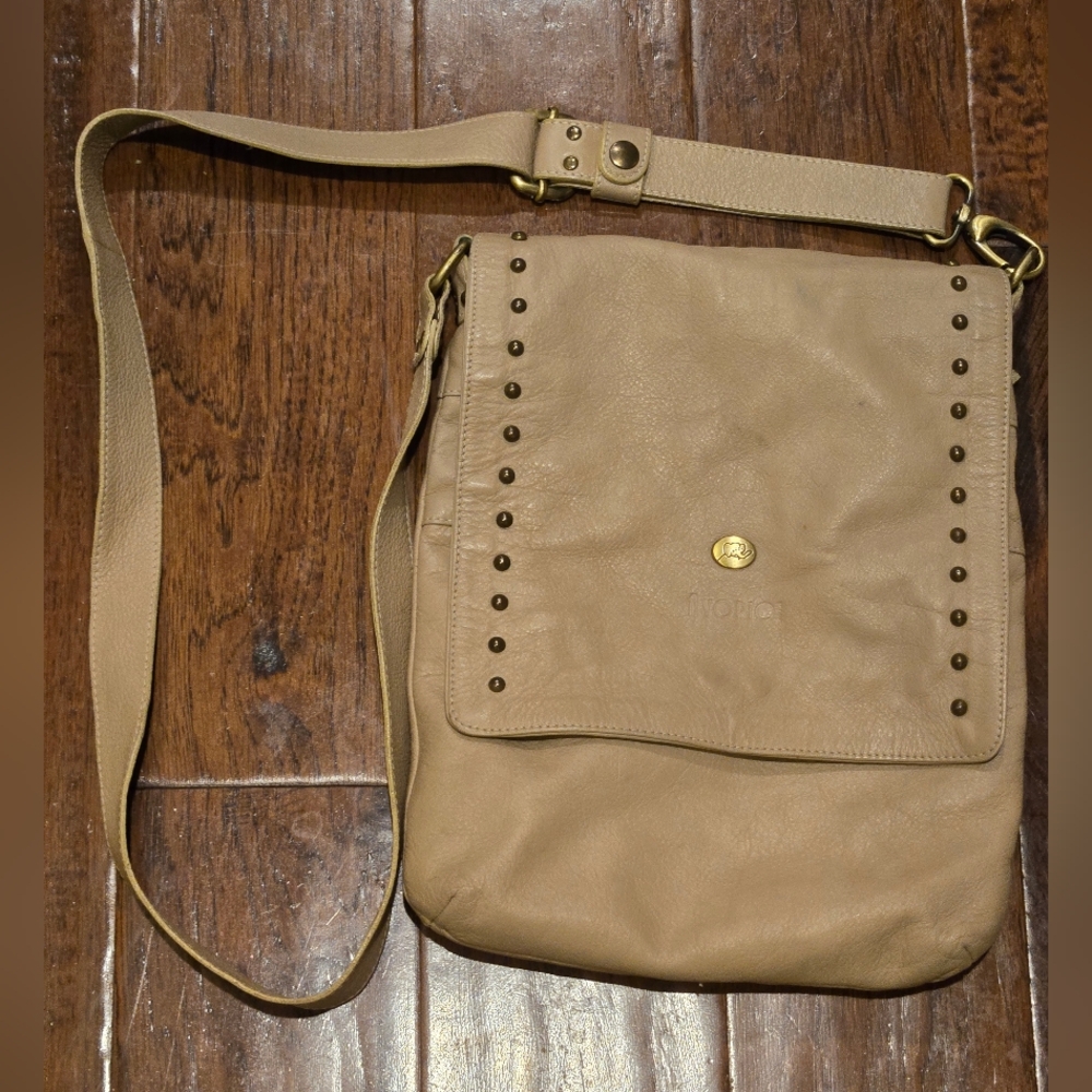 Avorio studded leather flap shoulder bag